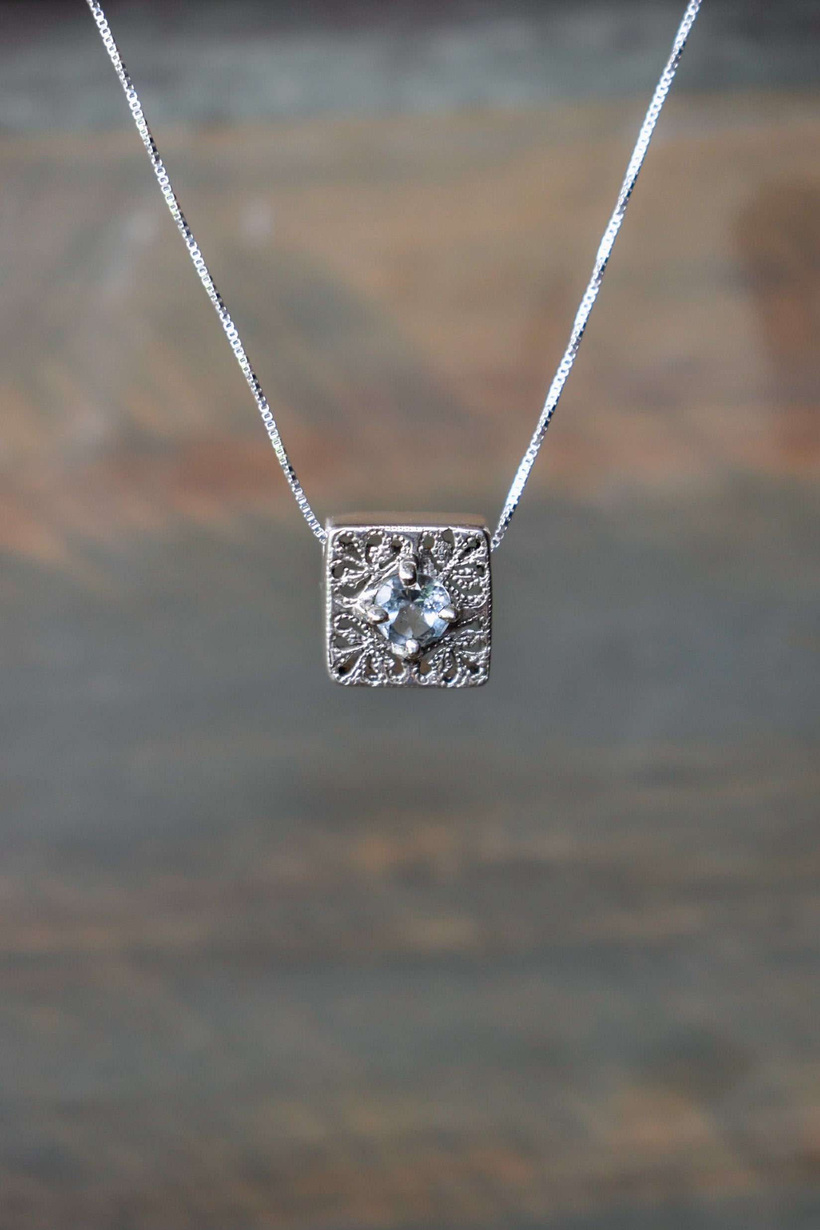 COLLAR 2